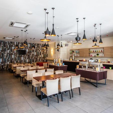 The Leverage Business Hotel Τζόχορ Μπάχρου Εξωτερικό φωτογραφία