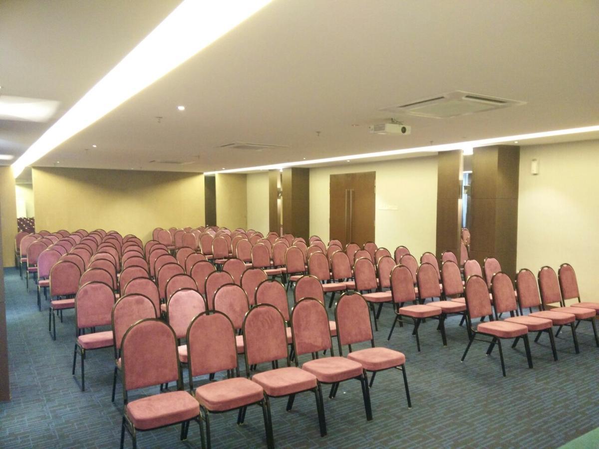 The Leverage Business Hotel Τζόχορ Μπάχρου Εξωτερικό φωτογραφία