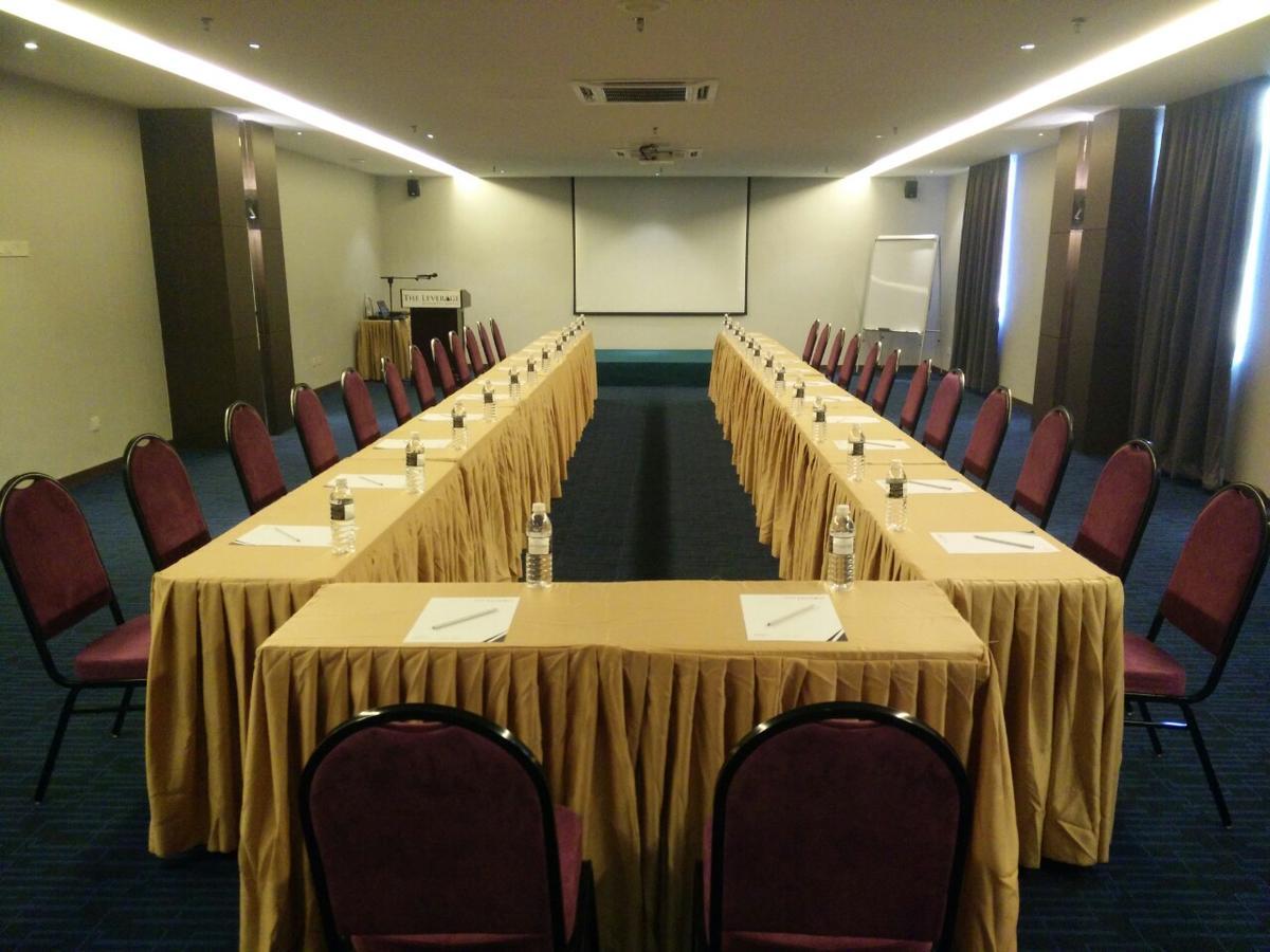 The Leverage Business Hotel Τζόχορ Μπάχρου Εξωτερικό φωτογραφία
