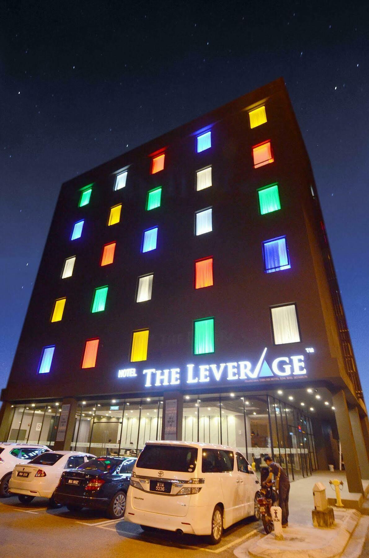 The Leverage Business Hotel Τζόχορ Μπάχρου Εξωτερικό φωτογραφία