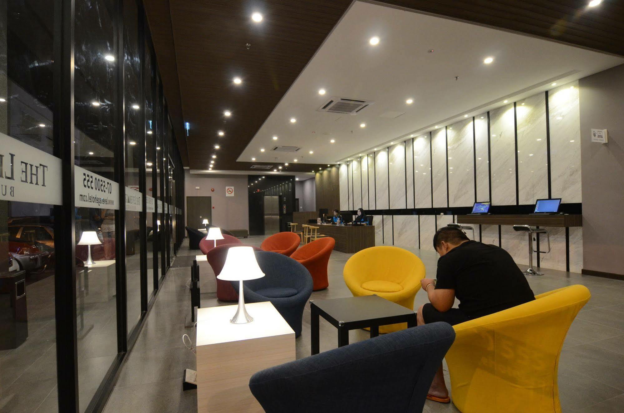 The Leverage Business Hotel Τζόχορ Μπάχρου Εξωτερικό φωτογραφία