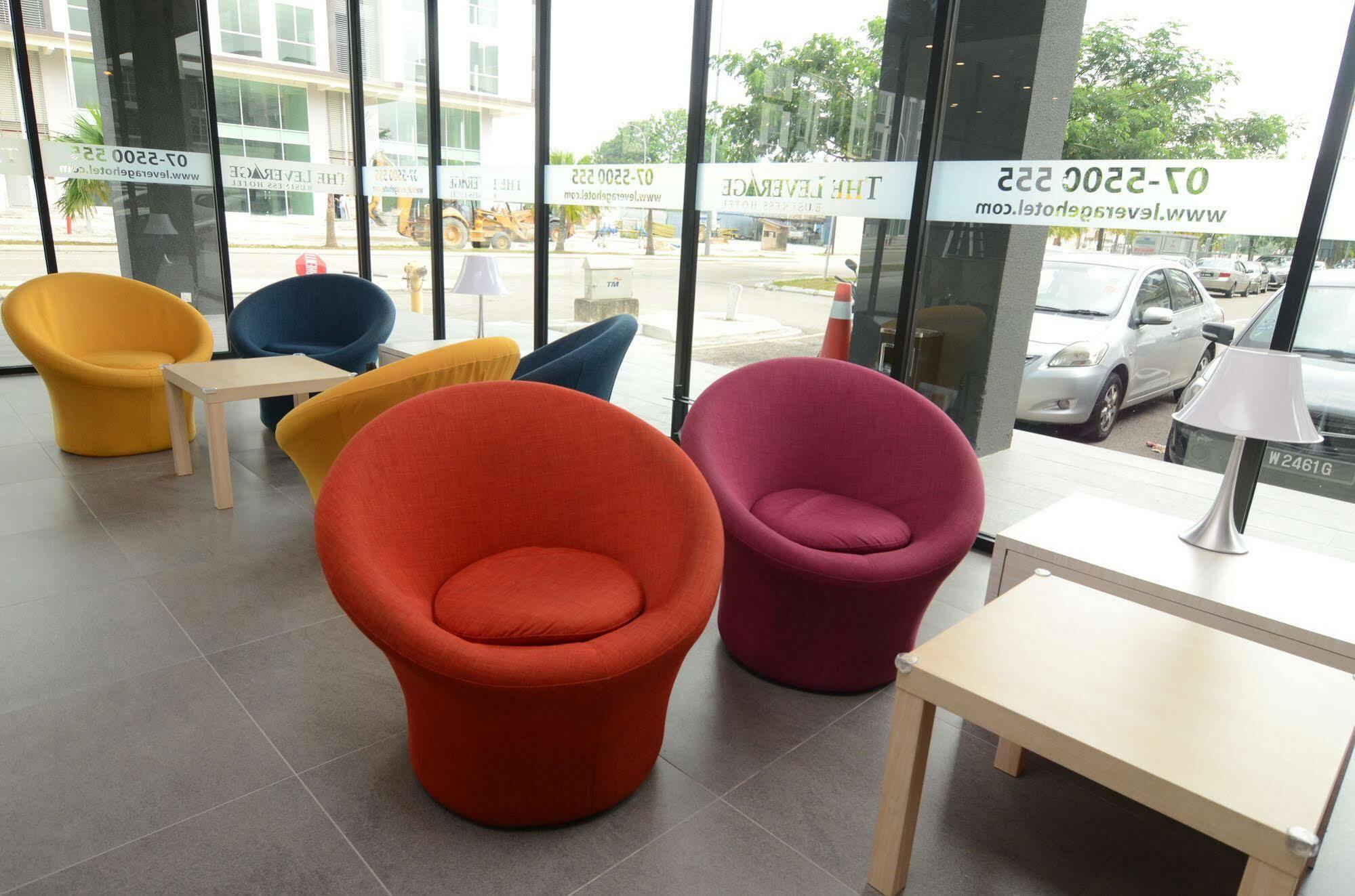 The Leverage Business Hotel Τζόχορ Μπάχρου Εξωτερικό φωτογραφία