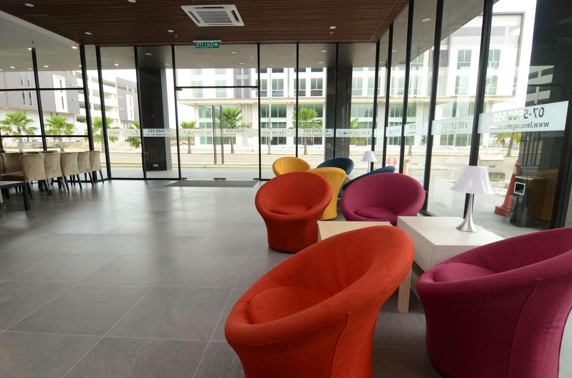 The Leverage Business Hotel Τζόχορ Μπάχρου Εξωτερικό φωτογραφία
