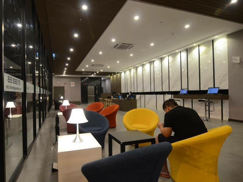 The Leverage Business Hotel Τζόχορ Μπάχρου Εξωτερικό φωτογραφία