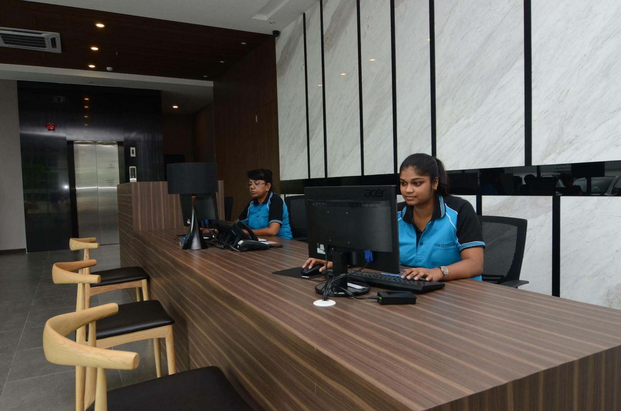 The Leverage Business Hotel Τζόχορ Μπάχρου Εξωτερικό φωτογραφία
